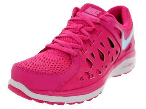 women's hot pink Nike shoes